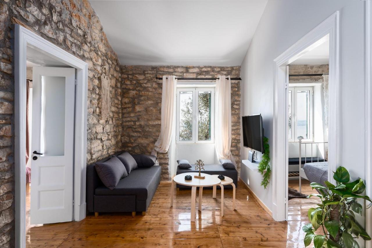 Вілла The Greystone Seaview House By Konnect Nisaki  Екстер'єр фото