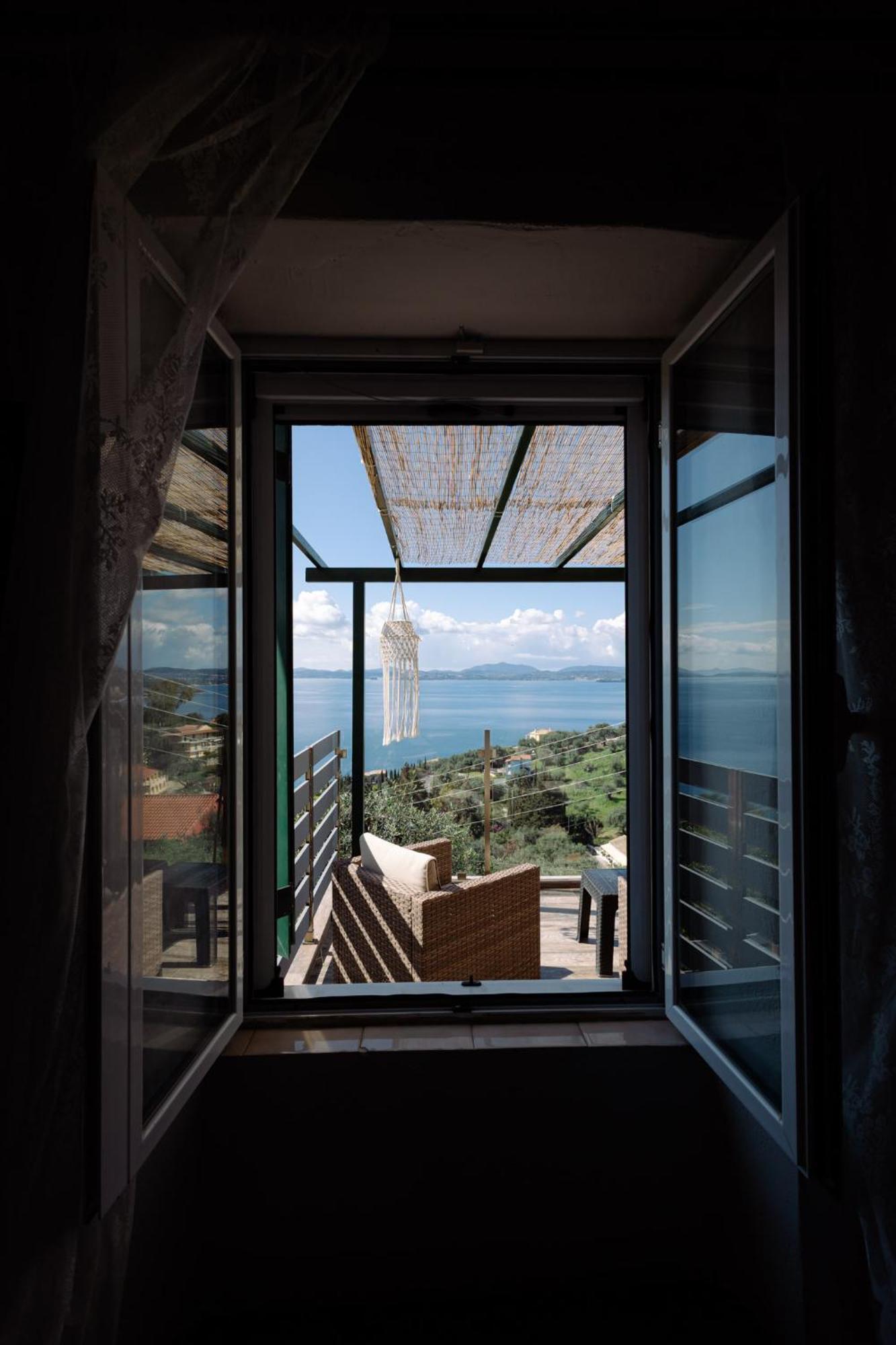 Вілла The Greystone Seaview House By Konnect Nisaki  Екстер'єр фото