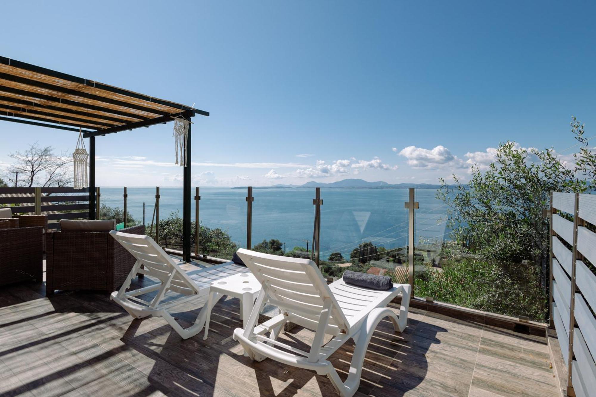 Вілла The Greystone Seaview House By Konnect Nisaki  Екстер'єр фото