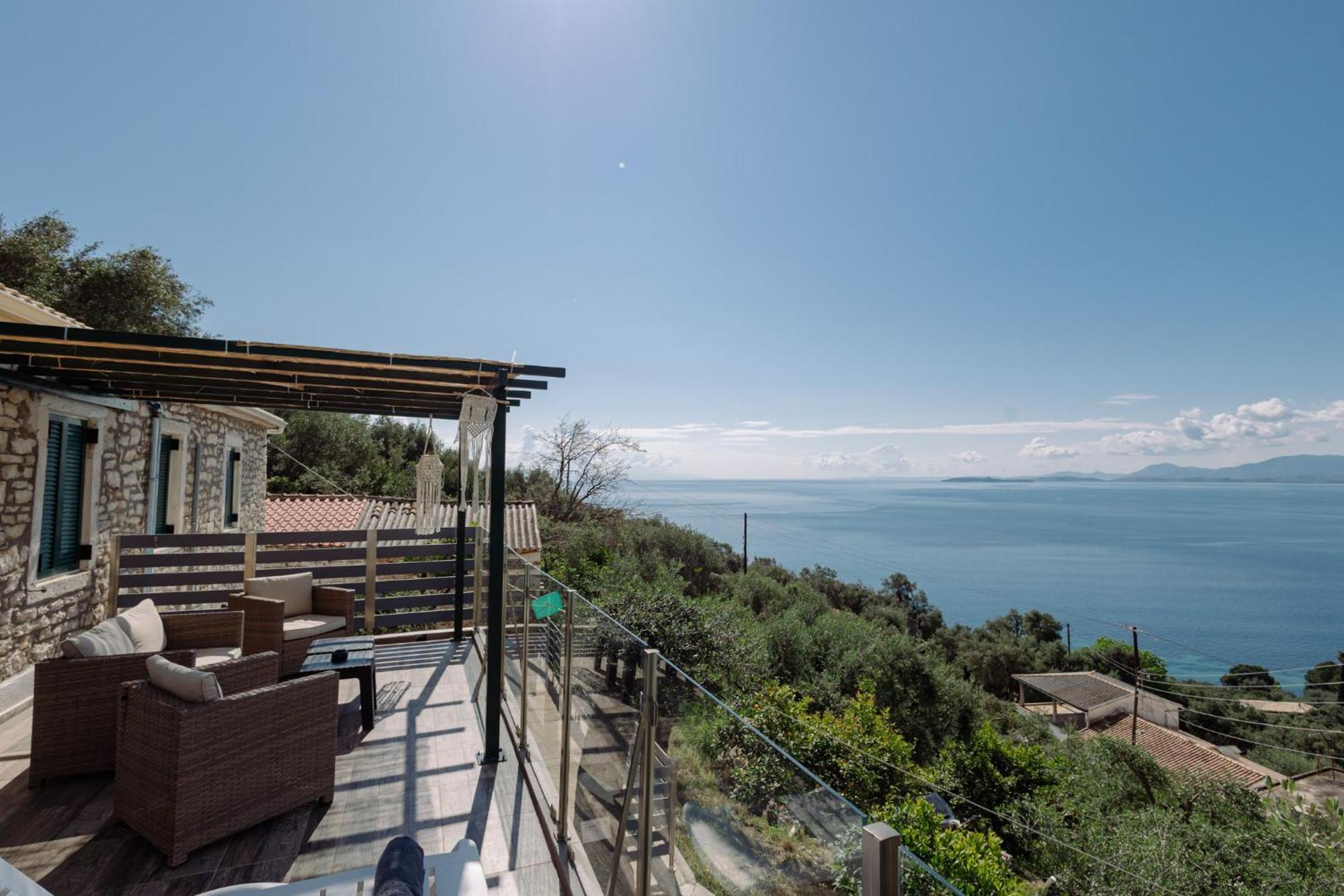 Вілла The Greystone Seaview House By Konnect Nisaki  Екстер'єр фото